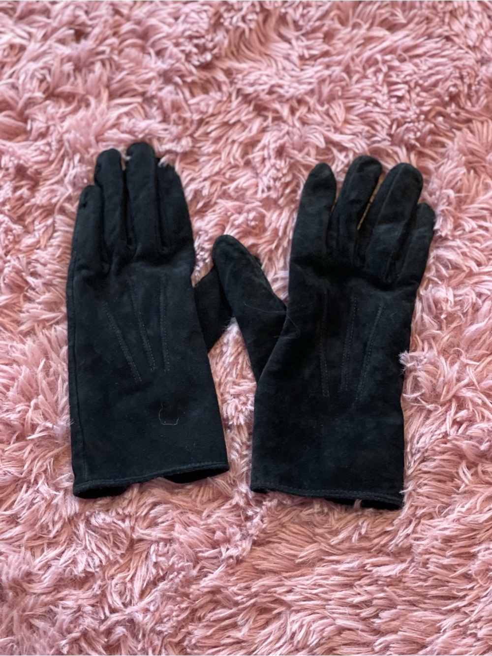 Isotoner Aris Black Genuine Pig Suede Leather Gloves - Women's Medium